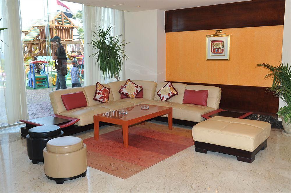 Porto Sokhna Pyramids Apartments Powered By Amer-Group Family Only 艾因苏赫纳 外观 照片