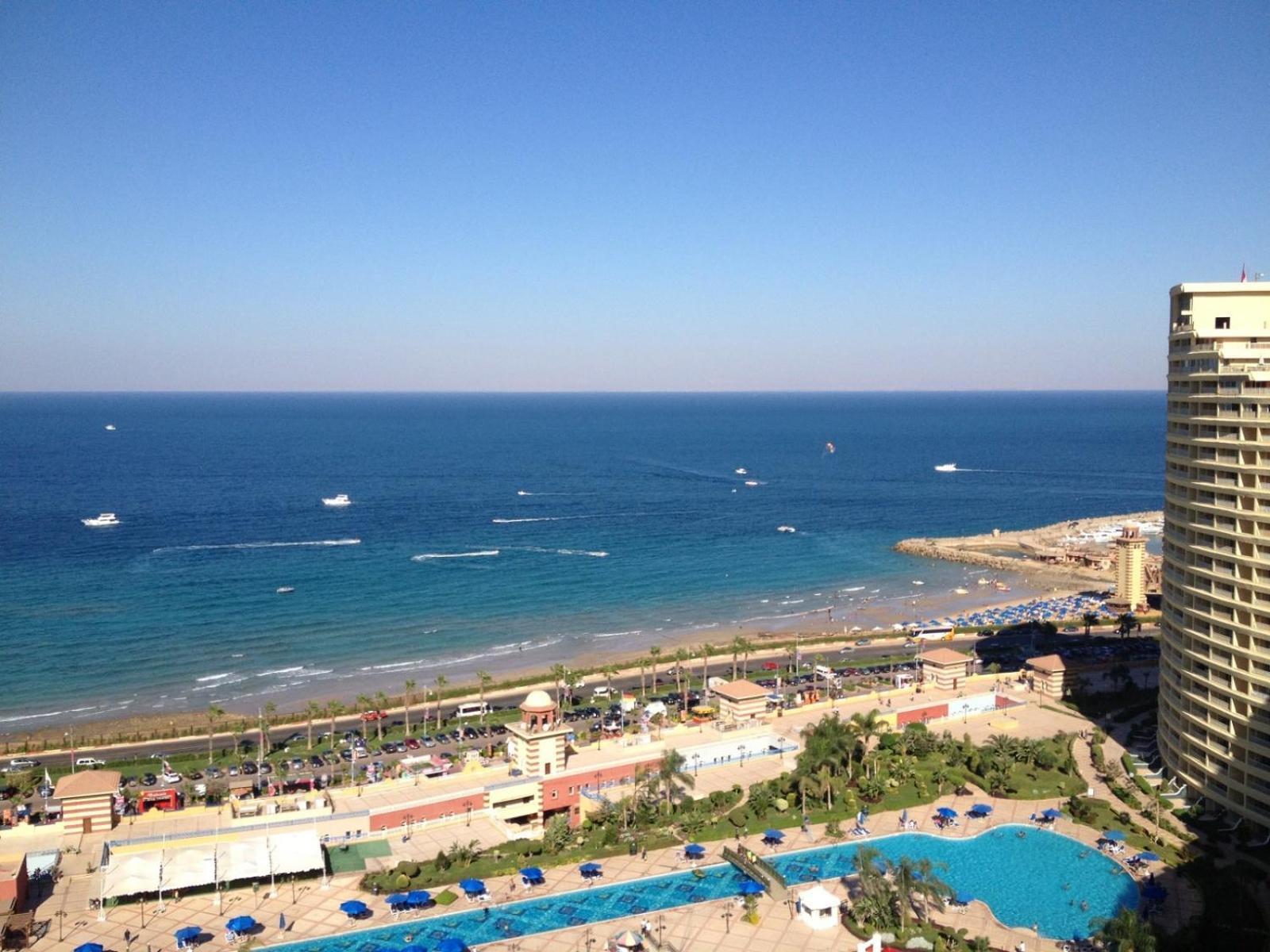 Porto Sokhna Pyramids Apartments Powered By Amer-Group Family Only 艾因苏赫纳 外观 照片