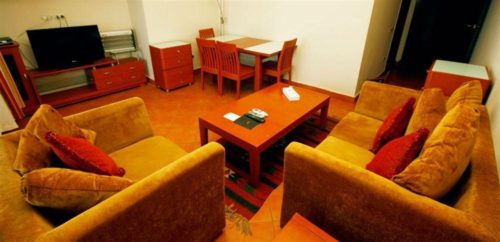 Porto Sokhna Pyramids Apartments Powered By Amer-Group Family Only 艾因苏赫纳 外观 照片