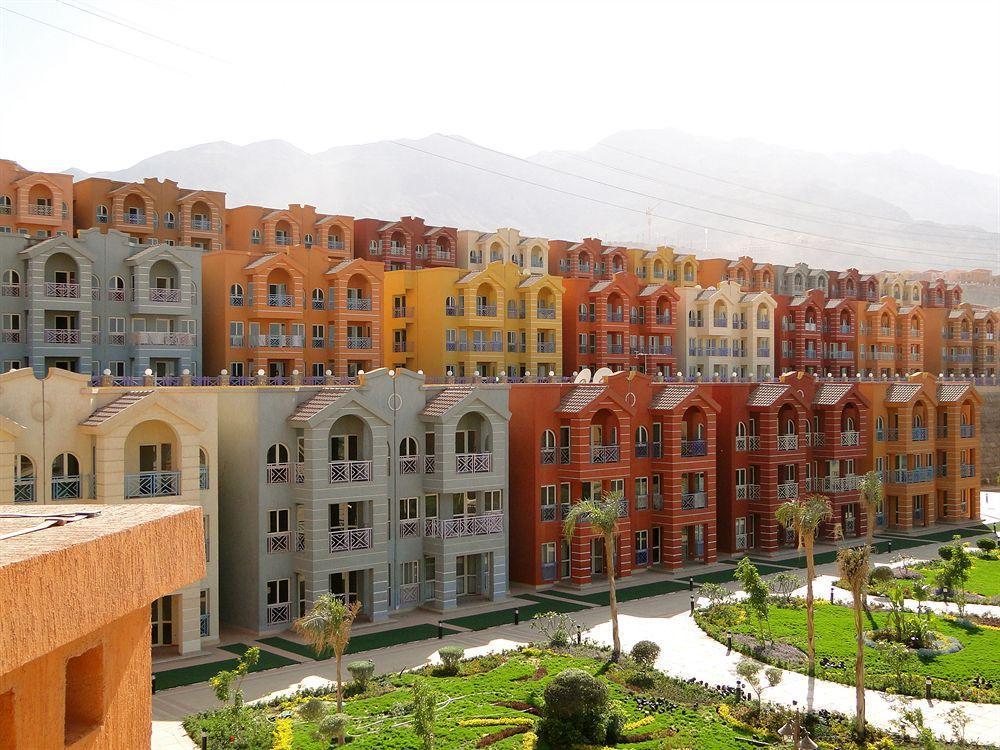 Porto Sokhna Pyramids Apartments Powered By Amer-Group Family Only 艾因苏赫纳 外观 照片