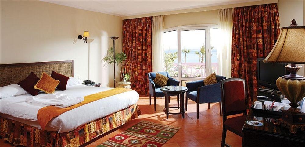 Porto Sokhna Pyramids Apartments Powered By Amer-Group Family Only 艾因苏赫纳 外观 照片
