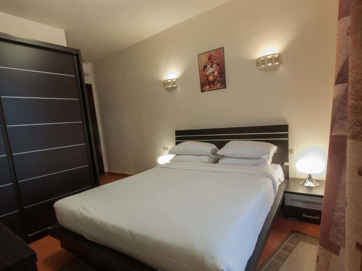 Porto Sokhna Pyramids Apartments Powered By Amer-Group Family Only 艾因苏赫纳 外观 照片