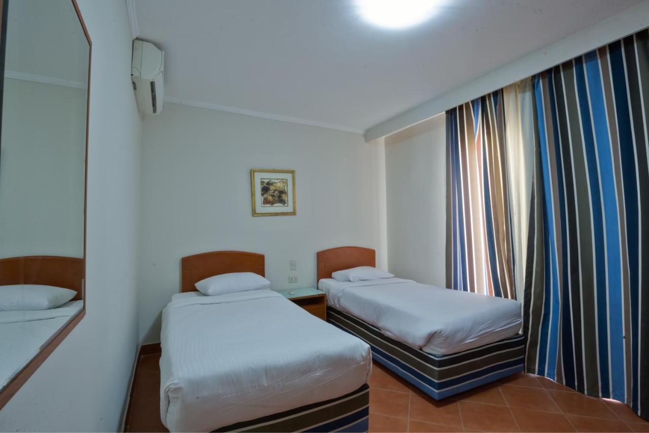 Porto Sokhna Pyramids Apartments Powered By Amer-Group Family Only 艾因苏赫纳 外观 照片